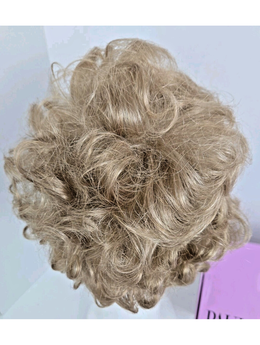 Paula Young Wig Blair Average Honey Blond 18/22 WhisperLite Wig - Picture 4 of 6